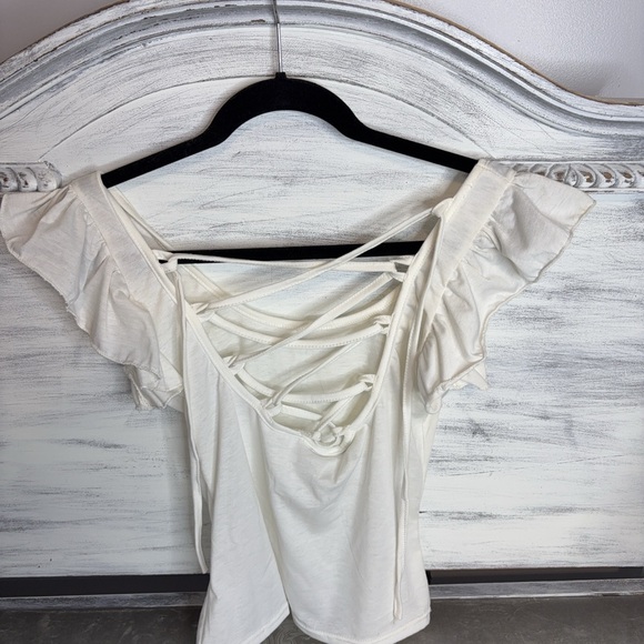 Chic White Ruffle Sleeve Top - Picture 2 of 3